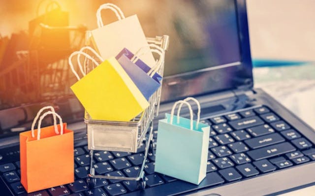 /how-to-avoid-online-phishing-scams-this-holiday-season-d91h3zzu feature image