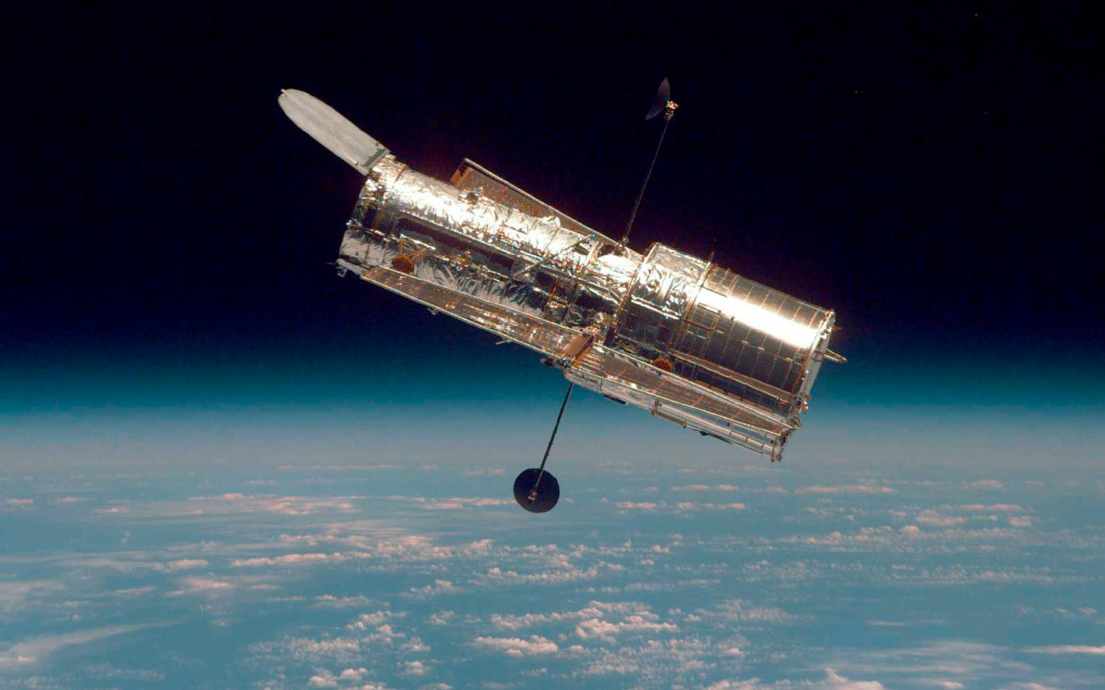 featured image - How NASA Engineers Extended the Life of the Hubble Telescope: a Story of Successful Modernizations