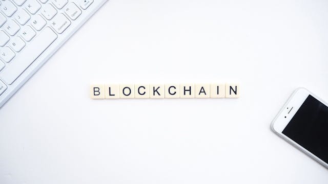 /15-trends-that-prove-crypto-adoption-is-moving-in-the-right-direction-5i3d336o feature image