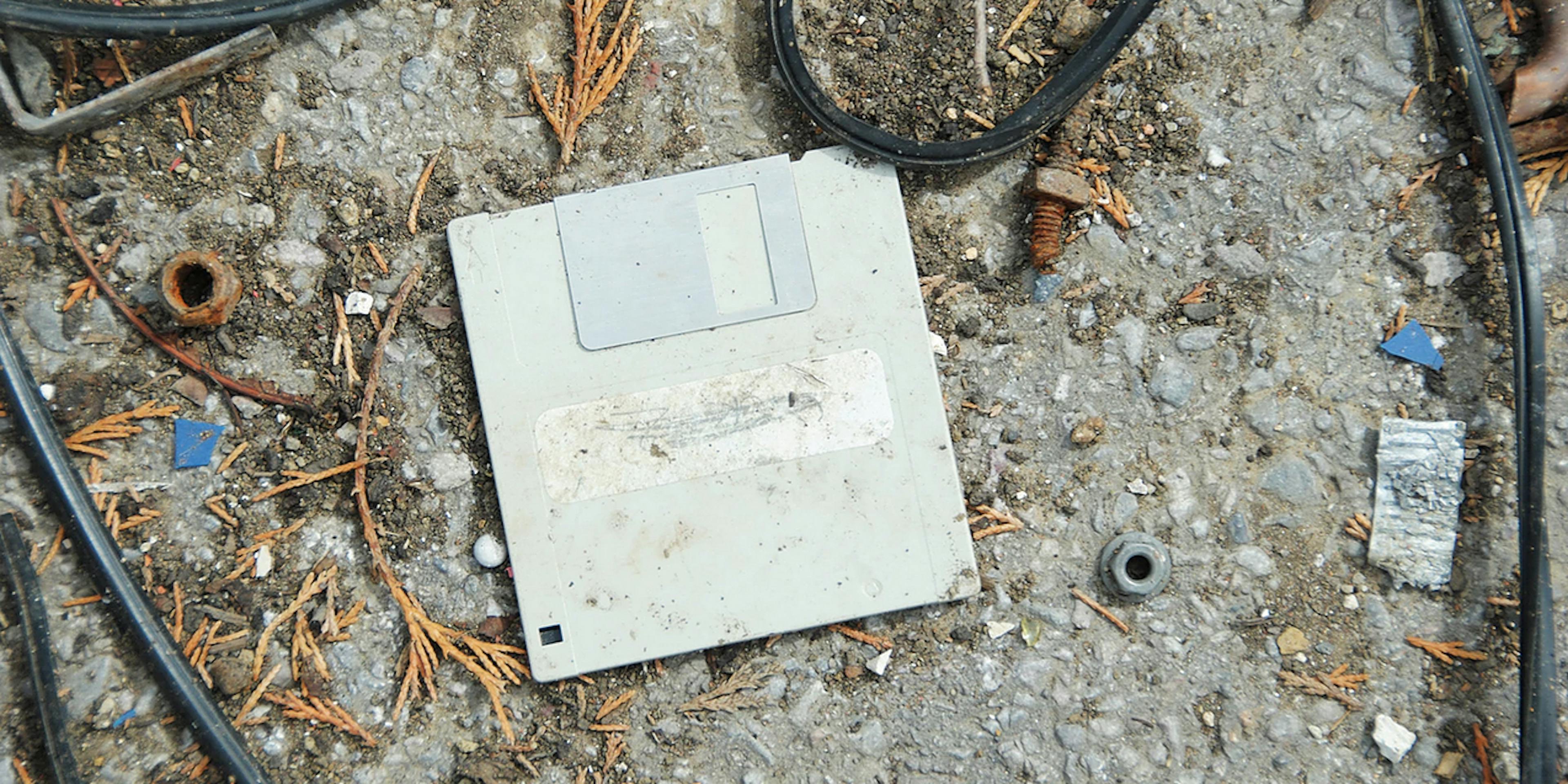 /bitcoin-white-paper-7-reclaiming-disk-space-d03rm2bi7 feature image