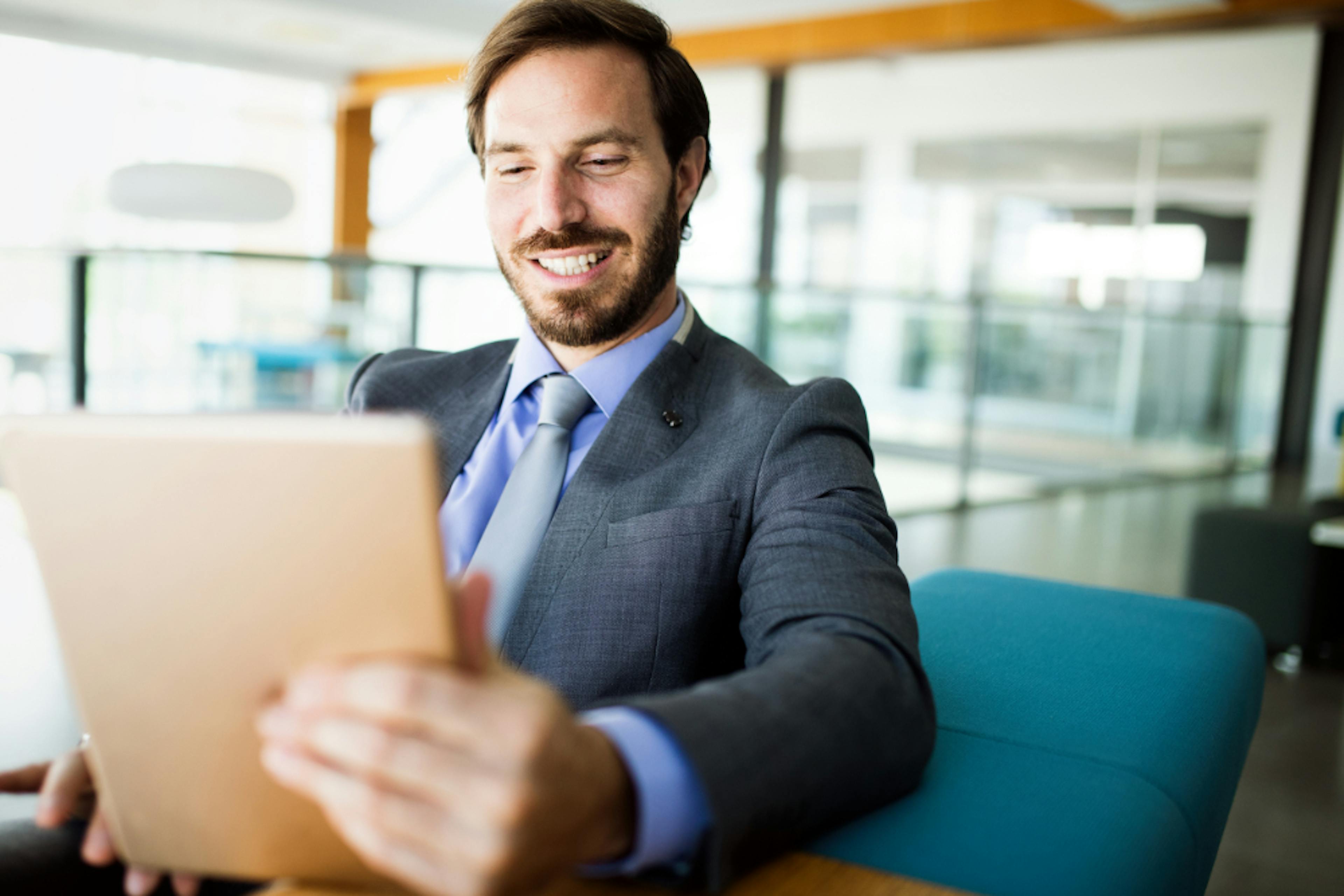 /with-the-holidays-approaching-heres-how-to-explain-tech-to-the-non-techies-in-your-life-tn1b3zvb feature image