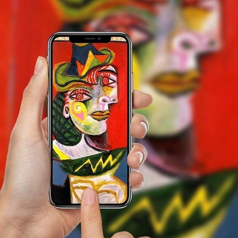 /art-collecting-launches-nft-platform-on-tezos-blockchain-domain-r63n3473 feature image