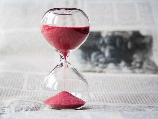 /23-free-digital-tools-that-will-save-you-thousands-of-hours feature image