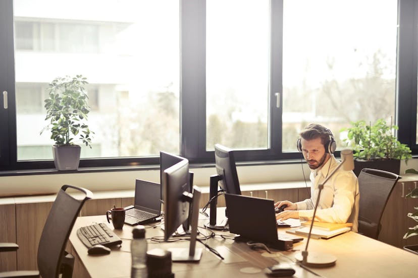 /reimagining-rev-ops-with-gen-ai-customer-success feature image