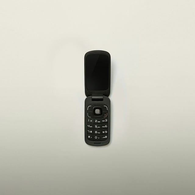 /new-tech-lets-even-old-devices-run-sensitive-tasks-without-risking-your-privacy feature image