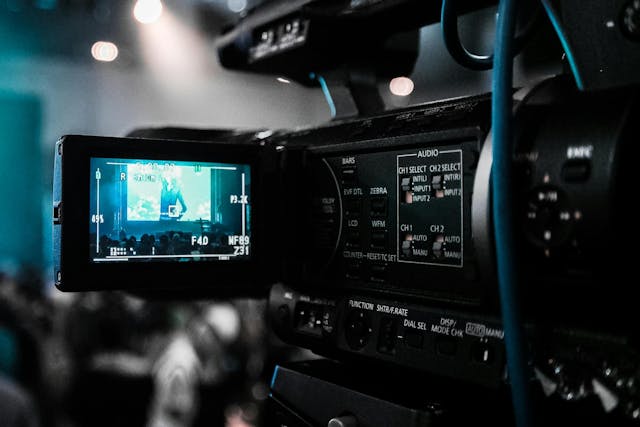 /hdr-or-sdr-a-study-of-scaled-and-compressed-videos-related-work feature image