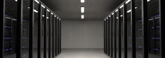 /cloud-management-and-hybrid-cloud-model-explained feature image