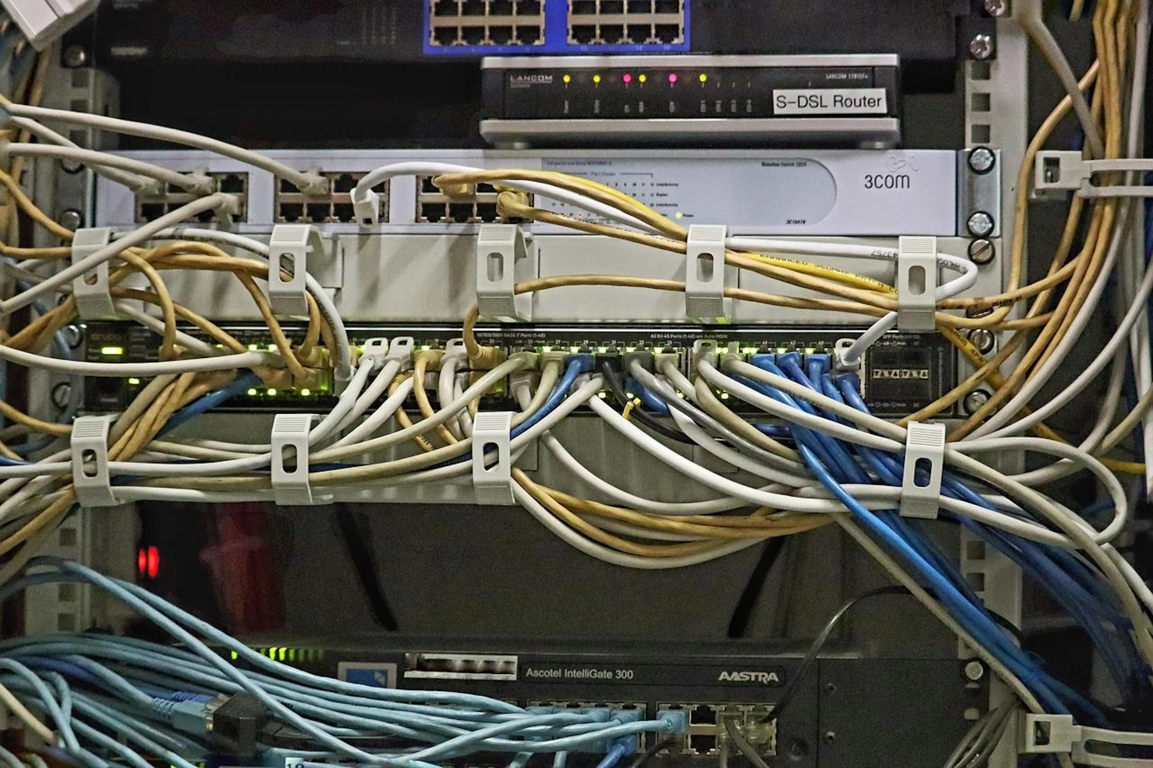featured image - Your Redshift Cluster Is Probably Idle 85% of the Time — And You're Paying for All of It