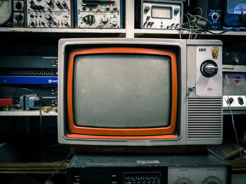 /decoding-the-popularity-of-tv-series-a-network-analysis-perspective-discussion feature image
