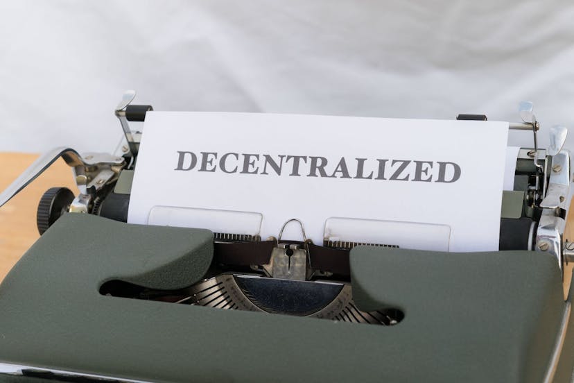 /decentralization-systems-and-unity-with-ai feature image