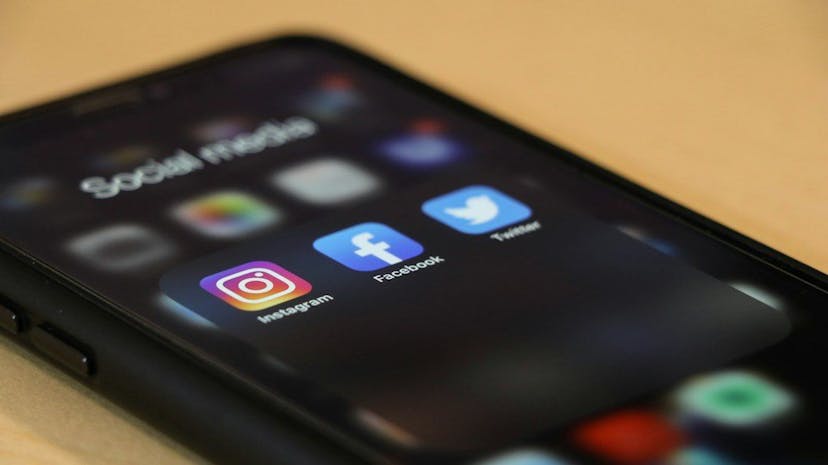 /disinformation-echo-chambers-on-facebook-funding-and-references feature image