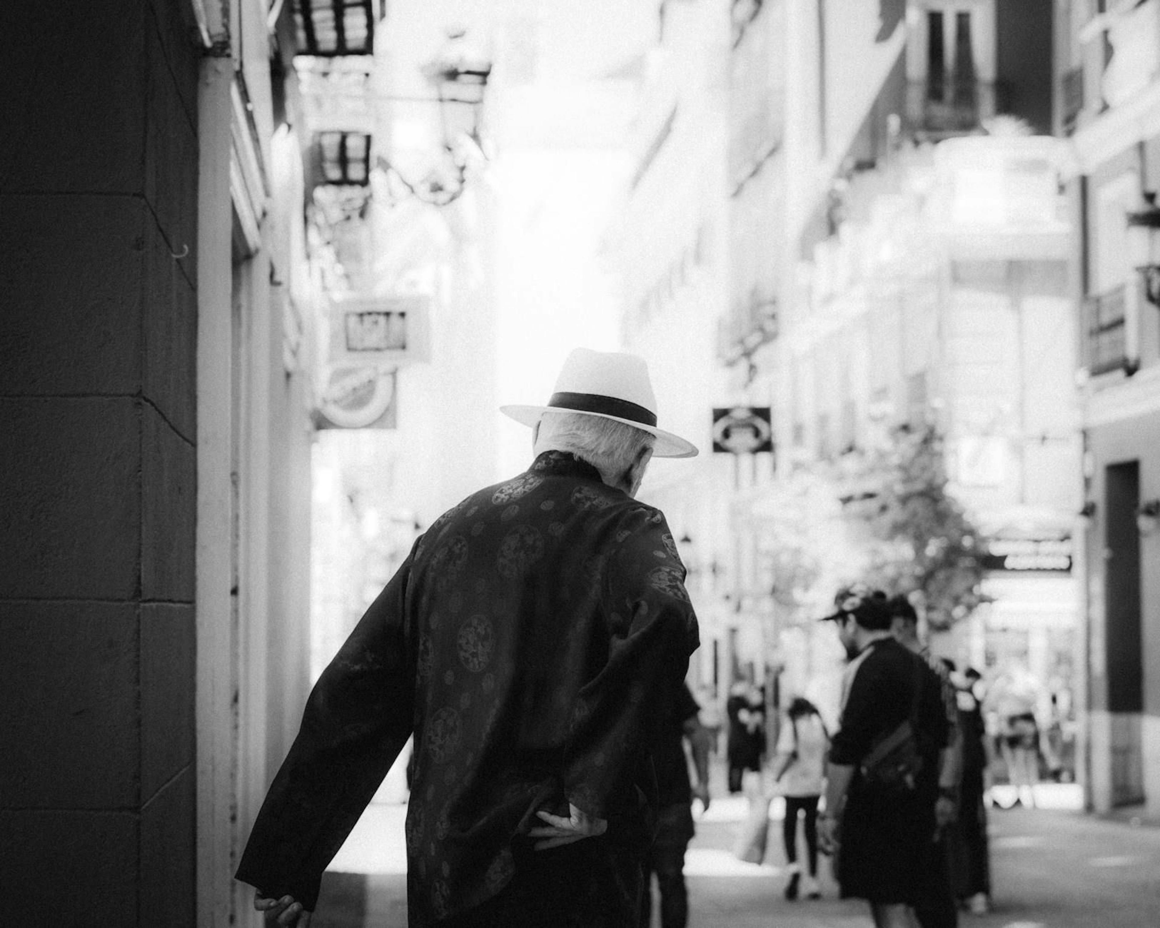 featured image - Can a Machine Learning Algorithm Predict Your Income Just From Your Demographics?