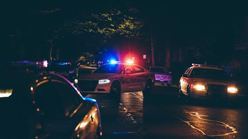 /8-tv-series-that-prove-crime-always-pays feature image