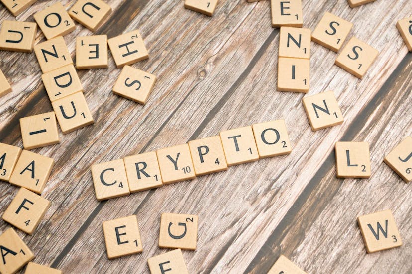 /8-mining-strategies-that-help-you-not-to-lose-profitability-in-bitcoin-mining-c3w363e feature image
