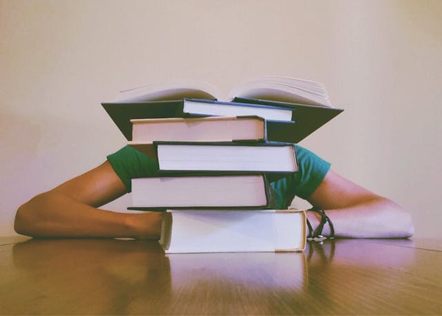 /how-a-princeton-student-built-an-app-to-detect-chatgpt-in-essays feature image