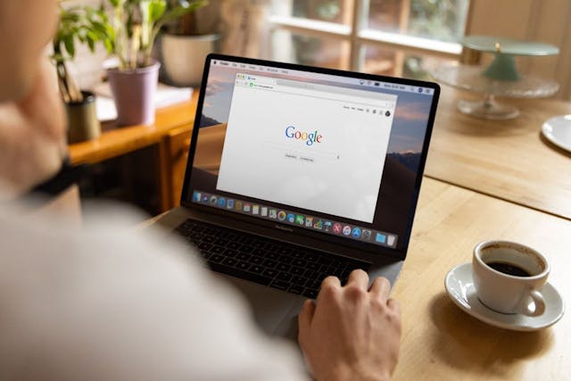 /understanding-the-privacy-risks-of-popular-search-engine-advertising-systems-limitations feature image