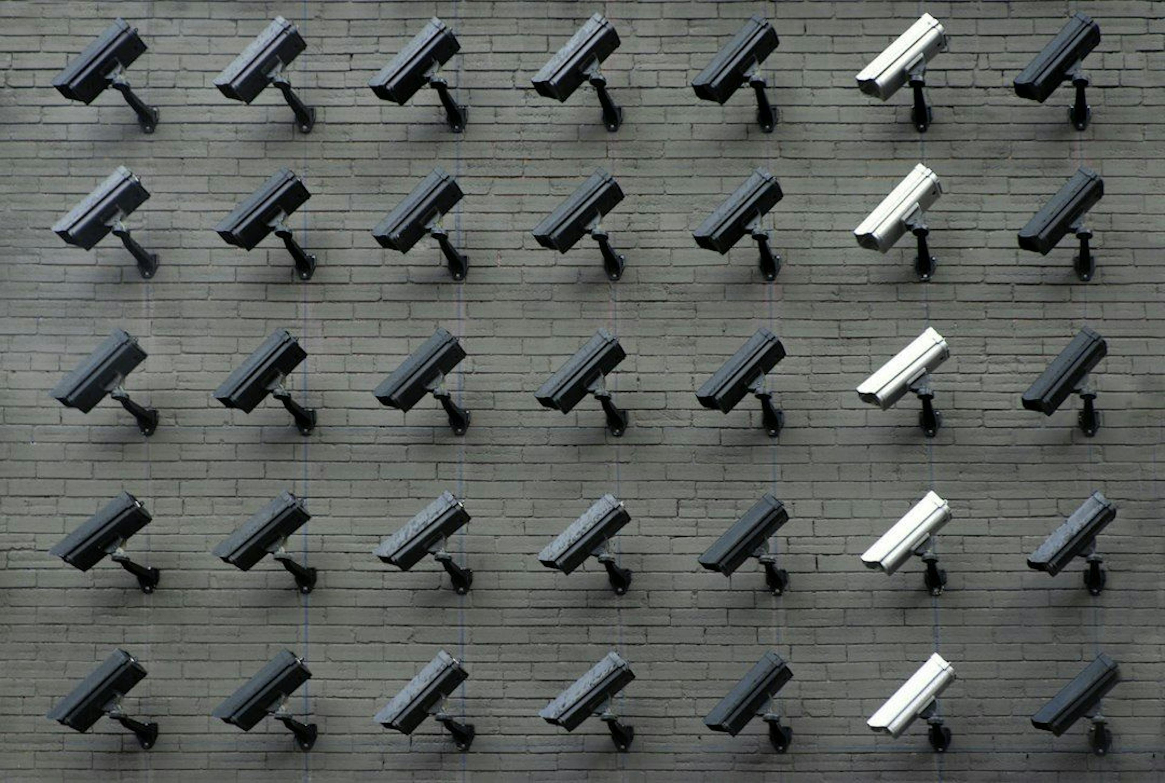 featured image - NSA、ついにアメリカ人の機密データの購入を認める