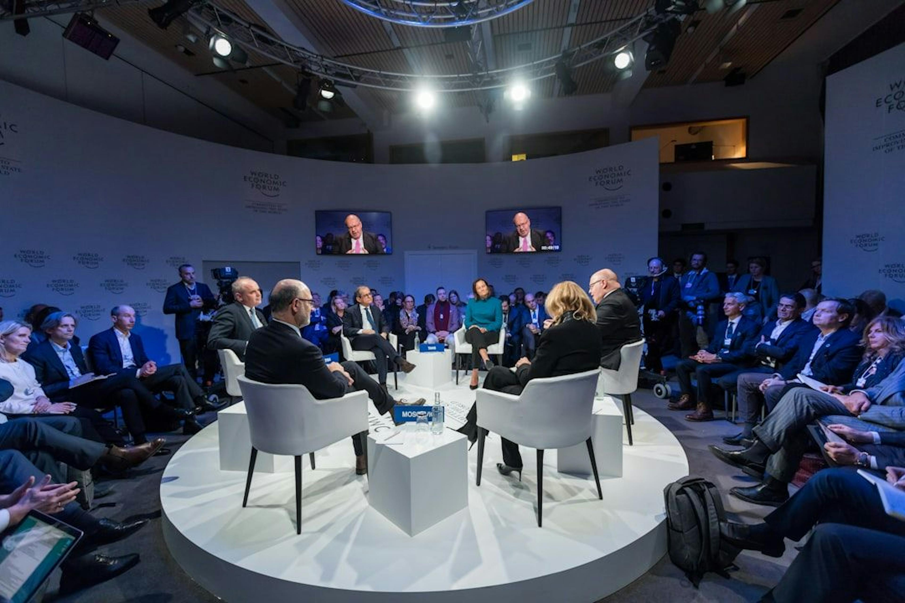 featured image - Top Developer and Tech Leadership Conferences You Shouldn’t Miss in 2025