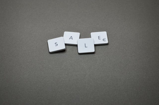/fixing-your-b2b-sales-funnel-to-generate-leads feature image
