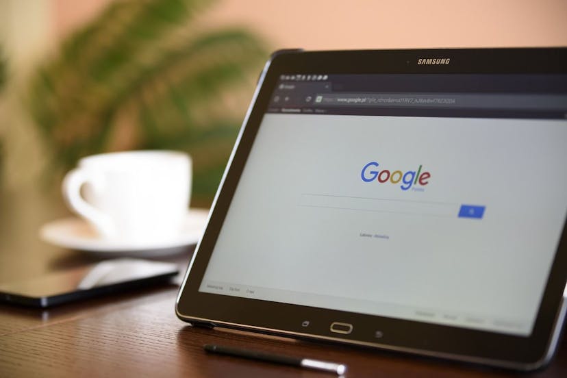 /what-metrics-should-you-pay-attention-to-when-optimizing-web-page-performance feature image