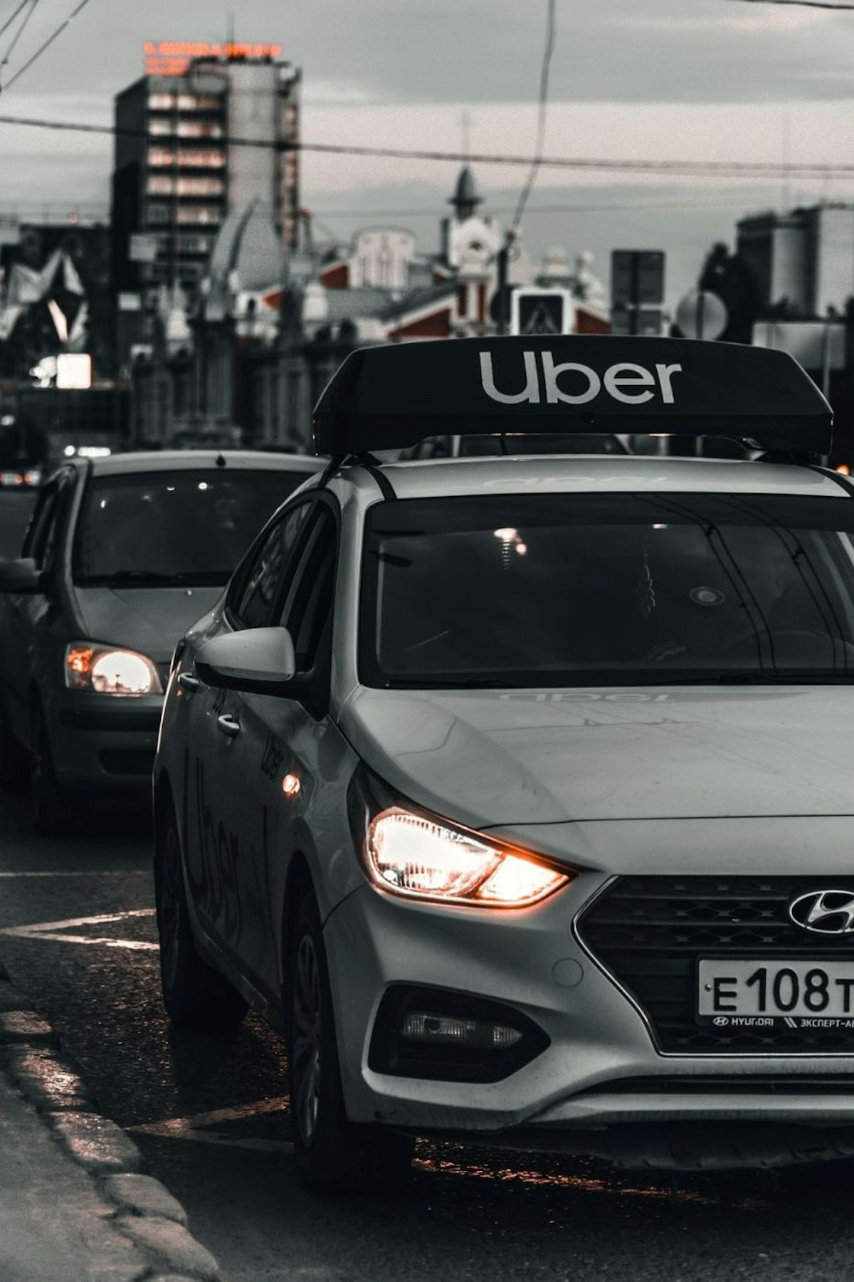 featured image - Using Machine Learning to Build a Ride Acceptance Model for Uber