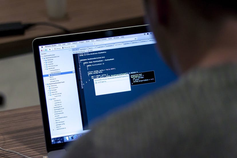 /6-reasons-why-no-code-platforms-are-the-future-of-software-development feature image