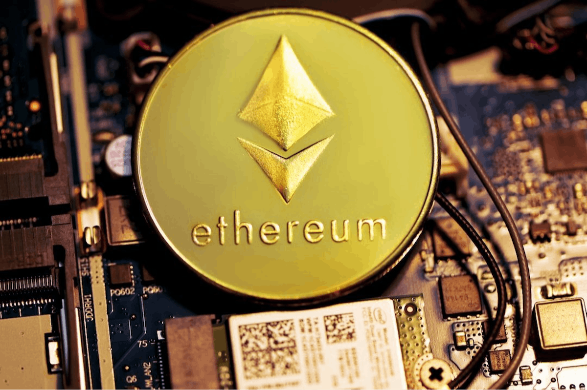 featured image - Ethereum's Deflationary Impact: What Investors Need to Know