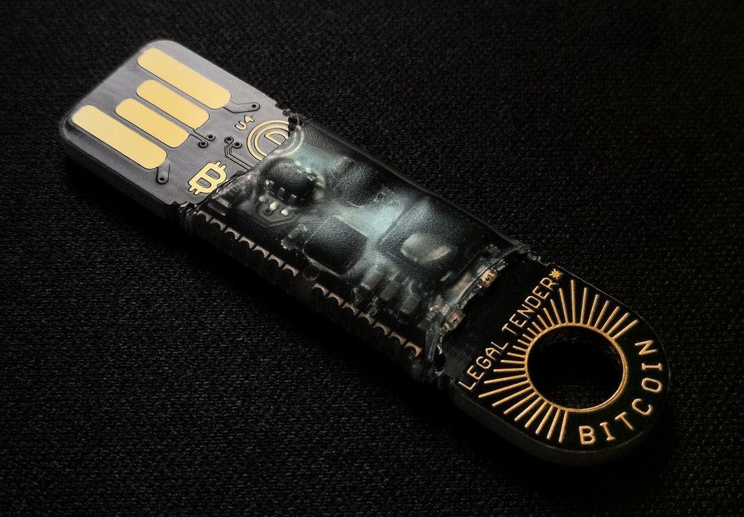 featured image - How to Create a Cold Storage Crypto Wallet with a USB Memory Stick