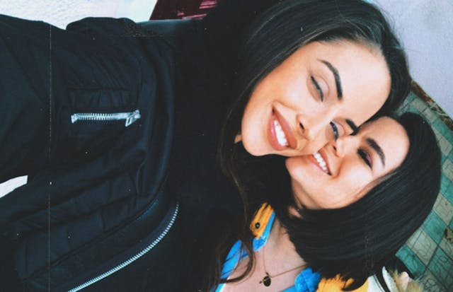 /the-importance-of-friendship-and-how-it-connects-to-mental-health feature image
