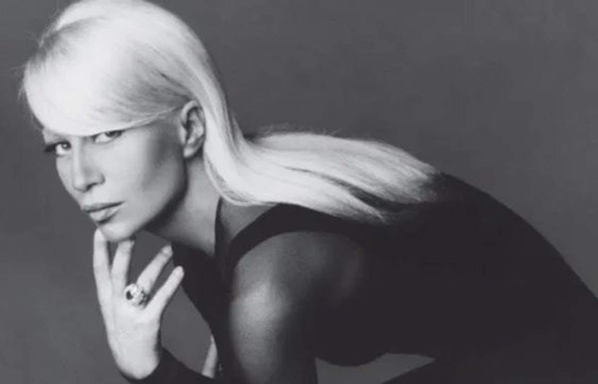featured image - Resilience in Couture: Donatella Versace's Journey Through Fashion and Mental Health
