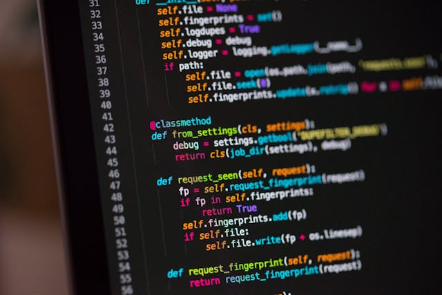 /6-reasons-medical-students-should-brush-up-on-their-coding-skills-nr1133xg feature image
