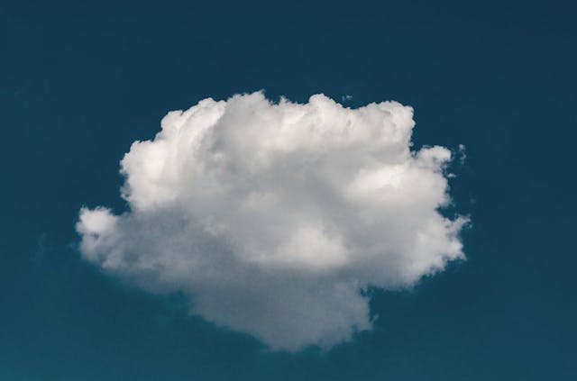 /saas-explained-in-simple-terms-l5y33v2 feature image