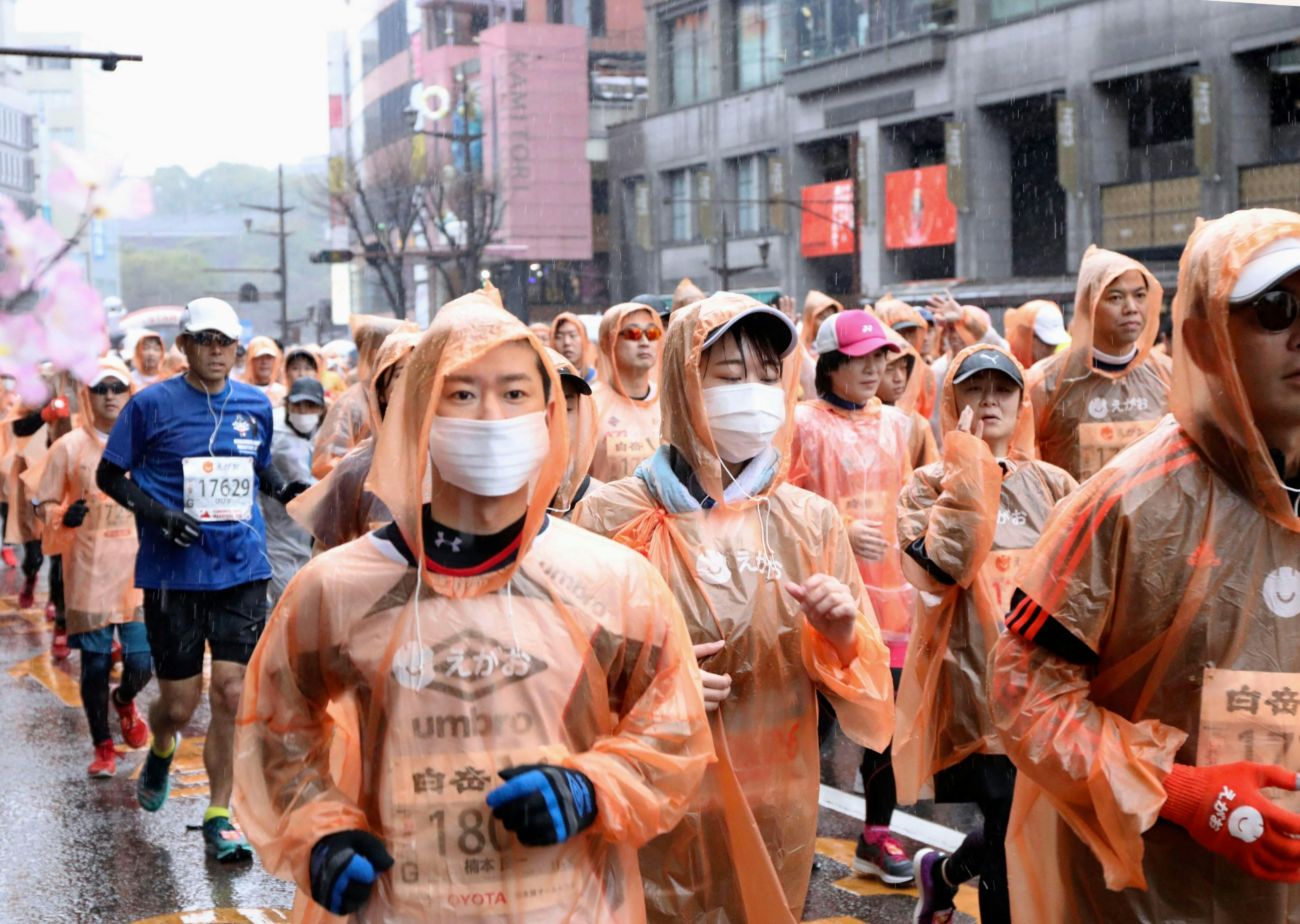 /how-to-prepare-yourself-for-a-marathon-part-one-gr5n31dh feature image