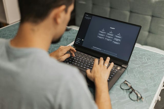 /how-to-boost-amazon-conversions-with-ai-prompts-included feature image