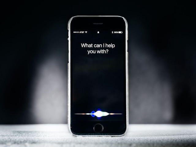 /ai-in-your-pocket-how-do-our-smartphones-already-integrate-ai feature image