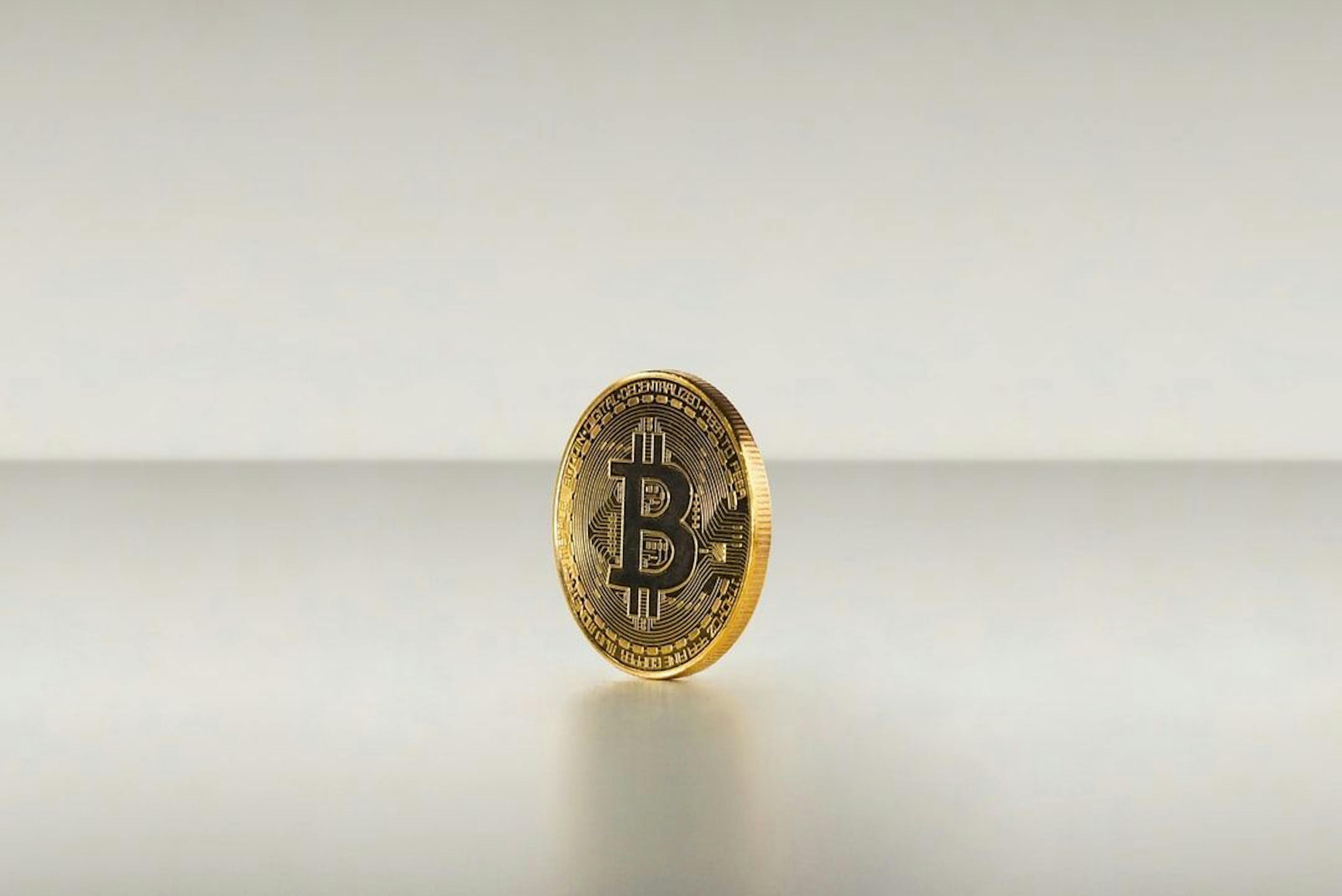 featured image - What the Blockchain Minimalist thinks but Doesn't Know