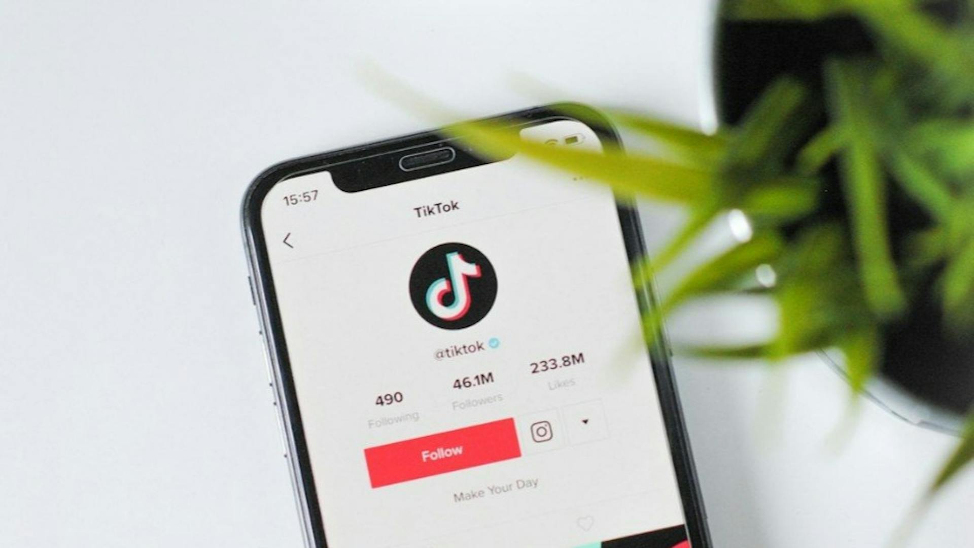 featured image - Everything You Need to Know About TikTok's Lawsuit Against the United States