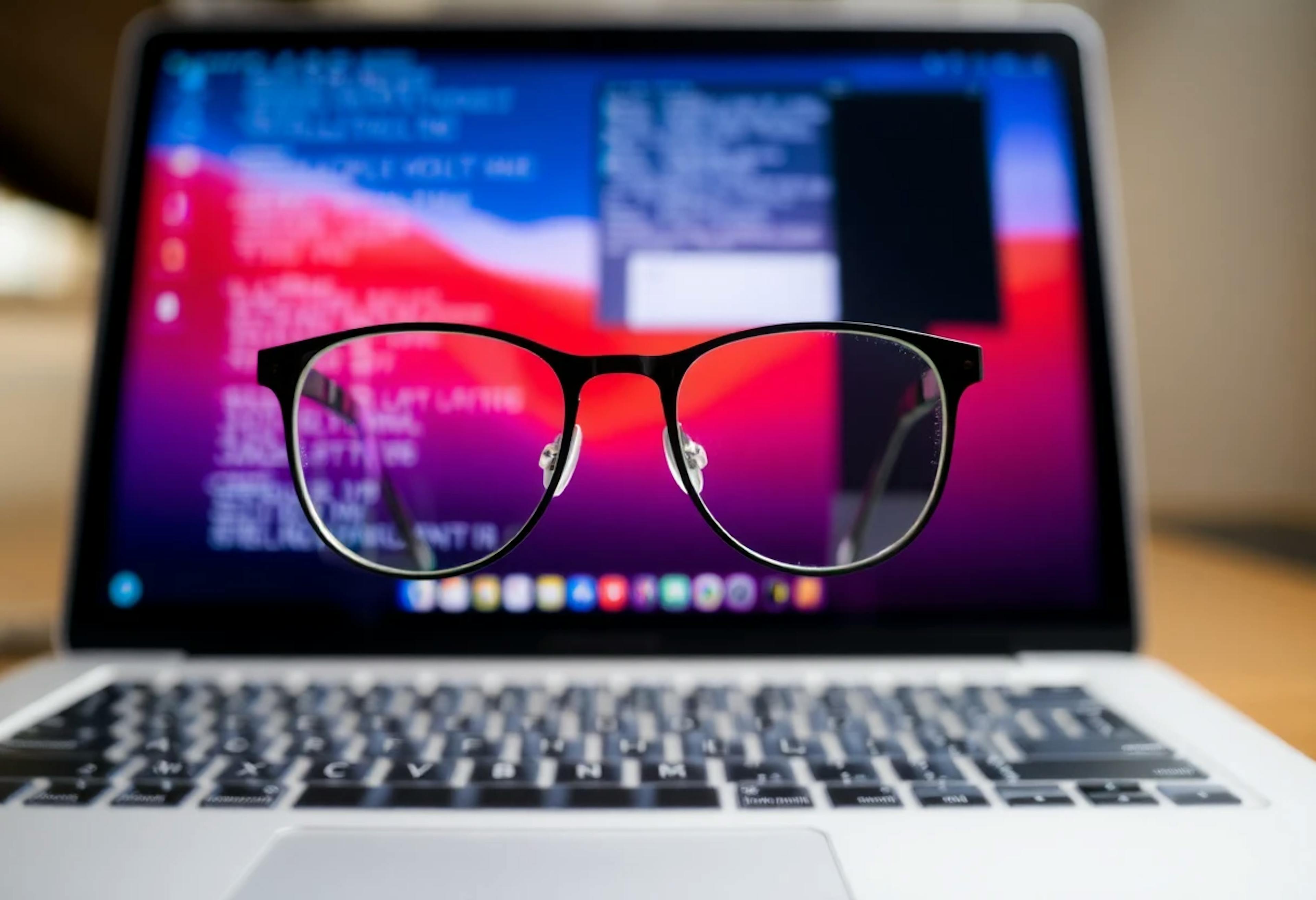 featured image - What Hackers Can Learn by Watching Your Screen Reflections