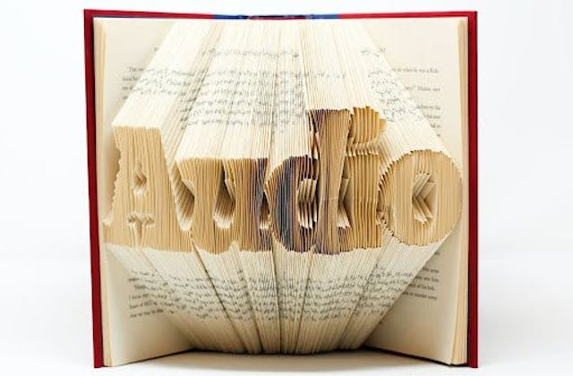 /10-incredible-benefits-of-transcribing-audio-to-text feature image