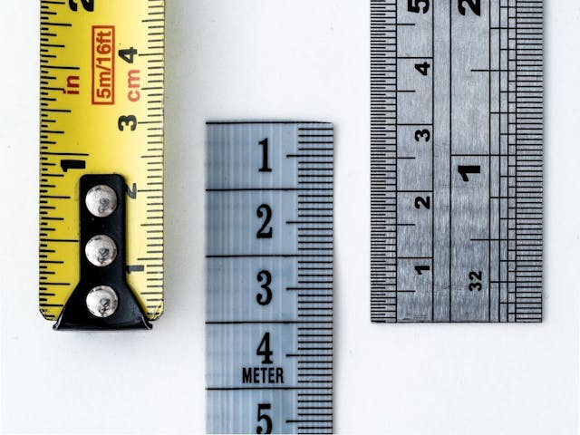 /i-want-to-know-how-tall-everyone-is-since-we-are-a-remote-company-vh1d379w feature image