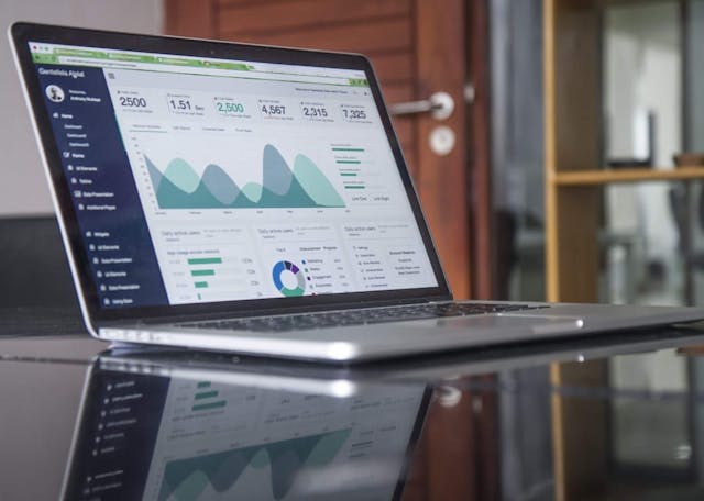 /4-benefits-of-competitor-seo-research-and-analysis feature image