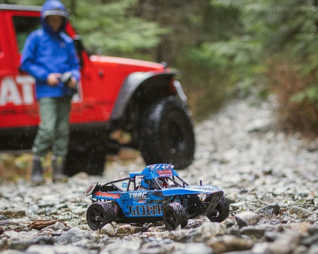 featured image - How to use paper.js to compare RC cars