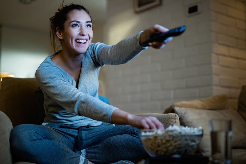 /put-your-binge-watching-habit-to-use-and-learn-a-language-nw2p351b feature image