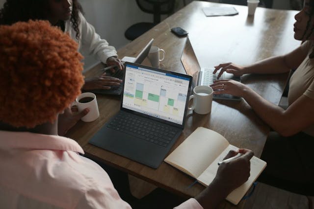 /9-productivity-tools-for-non-technical-professionals-in-2022 feature image
