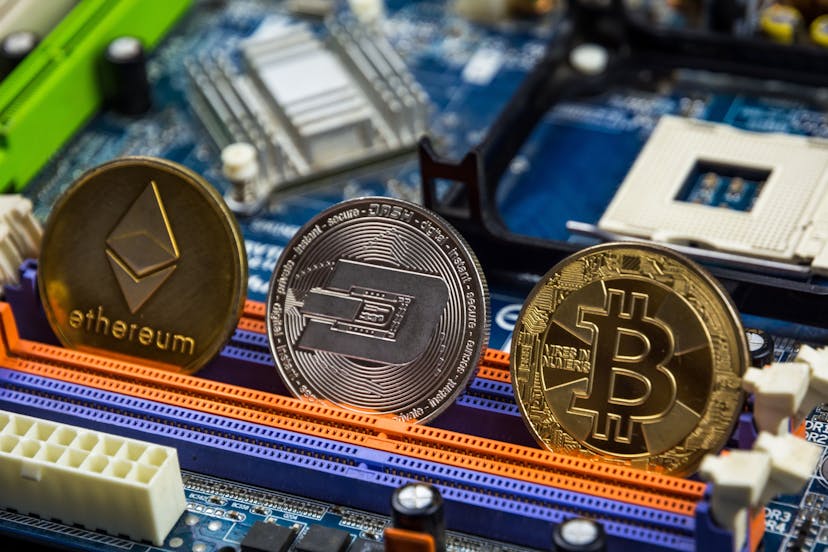 /15-crypto-and-nft-influencers-to-follow-on-twitter-in-2022 feature image
