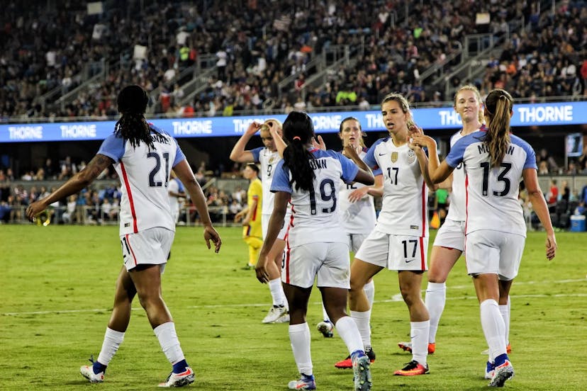 /upland-and-fifa-redefining-football-fandom-in-the-web3-era feature image