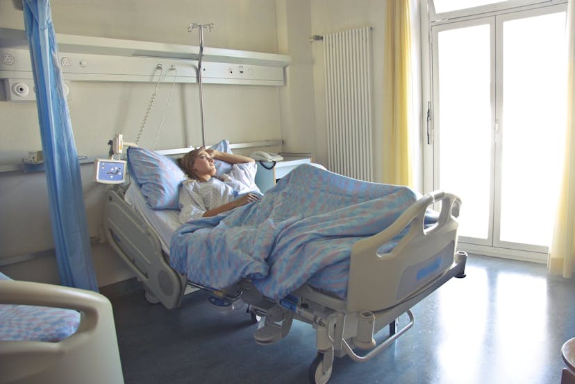 /hospitals-are-now-considering-using-ai-to-keep-patients-safe feature image