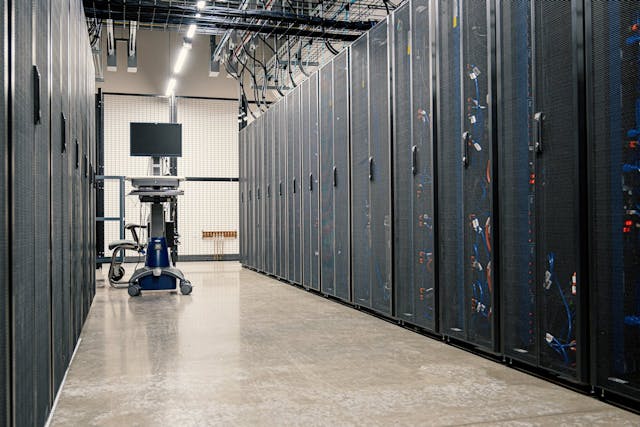 /ai-to-become-more-integral-to-data-center-operations-in-2025 feature image