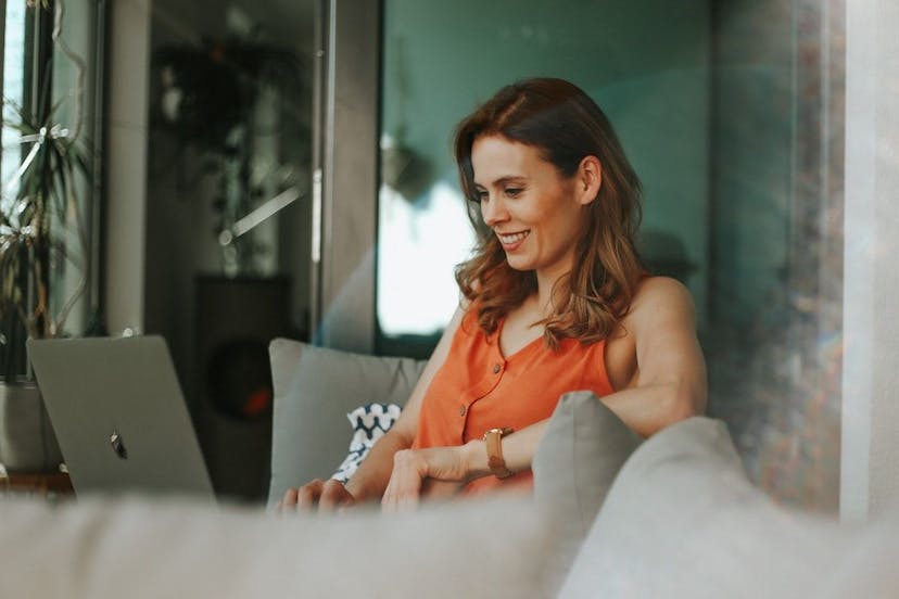 /how-to-maintain-productivity-with-a-flexible-work-schedule feature image