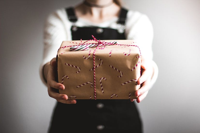 /6-creative-employee-reward-ideas-that-your-people-will-love-ax1h3536 feature image